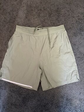 Alphalete Men's Athletic Shorts - Olive Green
